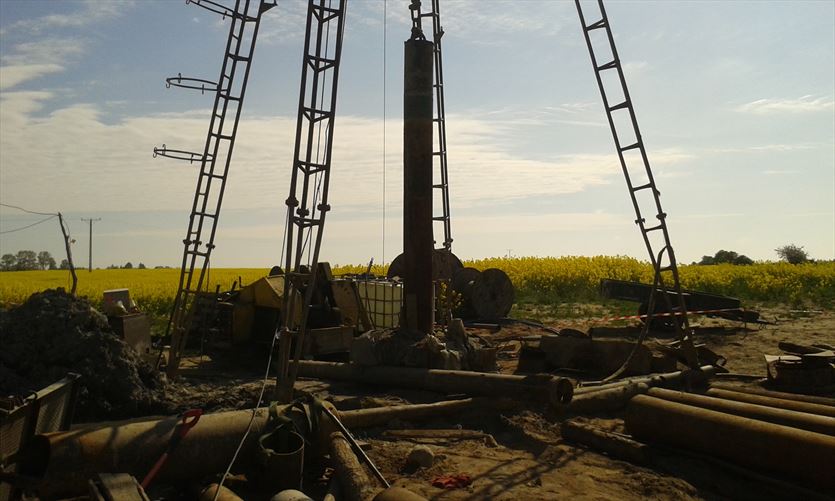 Projektowanie i realizacja inwestycji związanych z poborem wody, Kliński Zygmunt. Zakład Usług Hydrogeologicznych, Gdynia